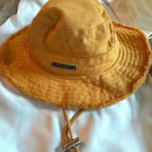 Jacquemus yellow bucket hat - size small